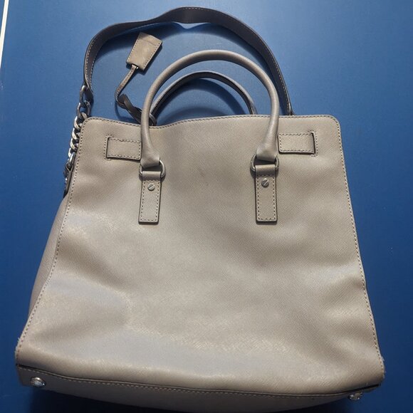 Michael Kors Beige Tote Bag And Dust Cover - Picture 3 of 10